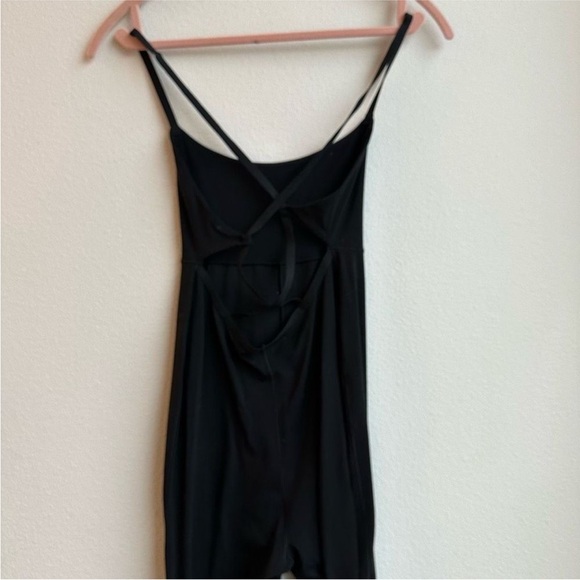 Offline by AERIE Real Me Black Bodycon Jumpsuit Cross Back Strappy Size Small - Picture 6 of 9
